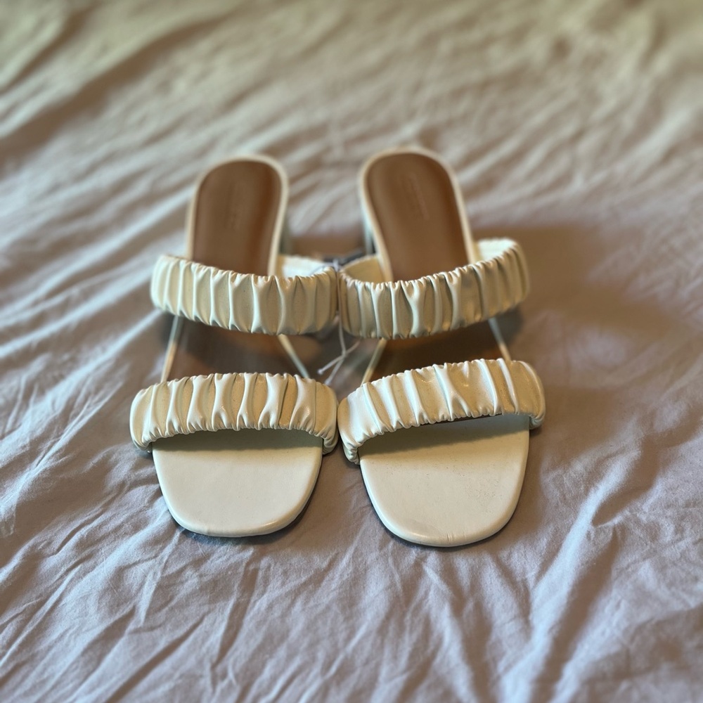 Old Navy block heel shoes